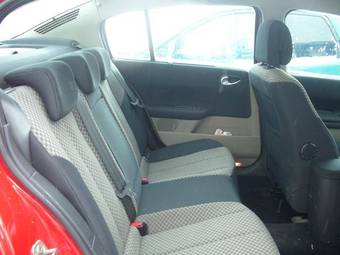 2005 Renault Megane Photos