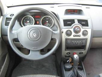 2005 Renault Megane Pics