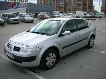 2005 Renault Megane Pictures