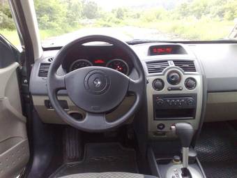 2005 Renault Megane Photos