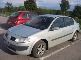 2005 Renault Megane Pictures