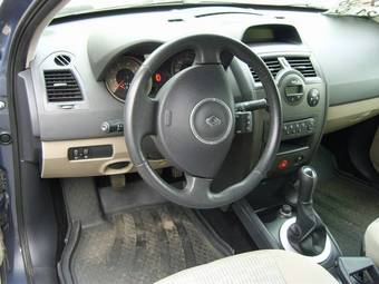 2006 Renault Megane Photos