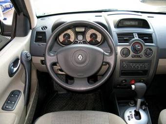 2006 Renault Megane Photos