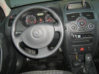 2006 Renault Megane Pictures