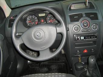 2006 Renault Megane Pictures