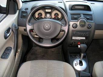 2006 Renault Megane Images