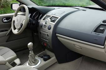 2007 Renault Megane Pictures