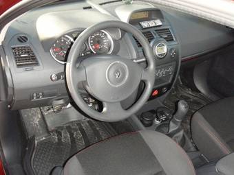 2008 Renault Megane Pictures