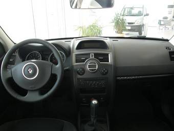 2008 Renault Megane Pictures