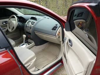 2008 Renault Megane Photos