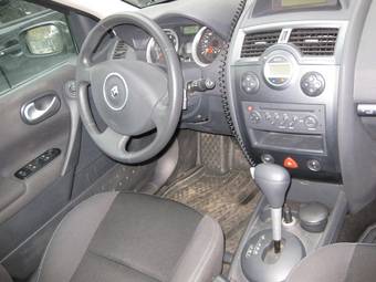 2008 Renault Megane Photos