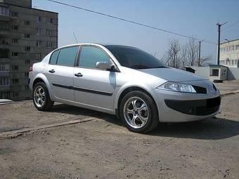 2008 Renault Megane Pictures