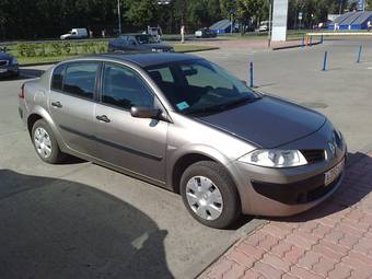 2008 Renault Megane Photos