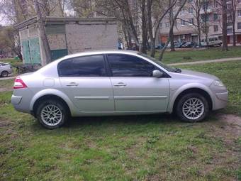 2008 Renault Megane Pictures