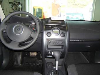 2009 Renault Megane Pictures