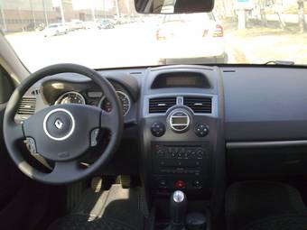 2009 Renault Megane Pictures