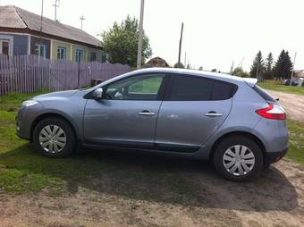 2010 Renault Megane Photos