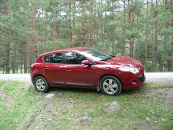 2010 Renault Megane Photos