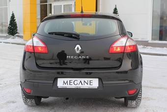 2010 Renault Megane Hatchback Photos