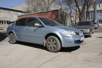 2008 Renault Megane Sedan Photos