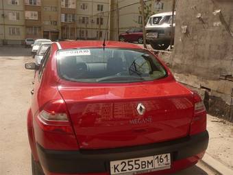 2008 Renault Megane Sedan Photos