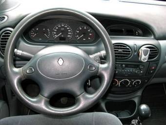 1997 Renault Scenic Photos