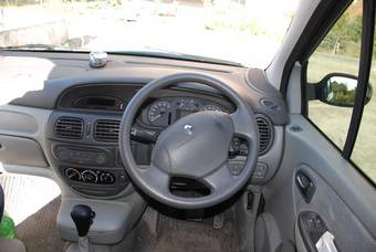 2003 Renault Scenic Photos