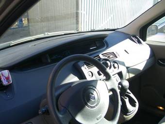 2004 Renault Scenic Photos