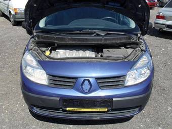 2004 Renault Scenic Photos