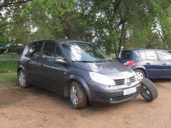 2005 Renault Scenic Photos