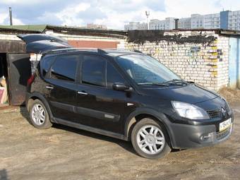 2008 Renault Scenic Photos