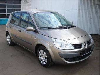 2009 Renault Scenic Photos