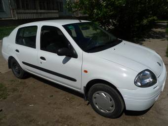 2000 Renault Symbol Photos
