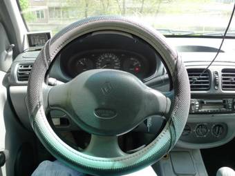2000 Renault Symbol Photos