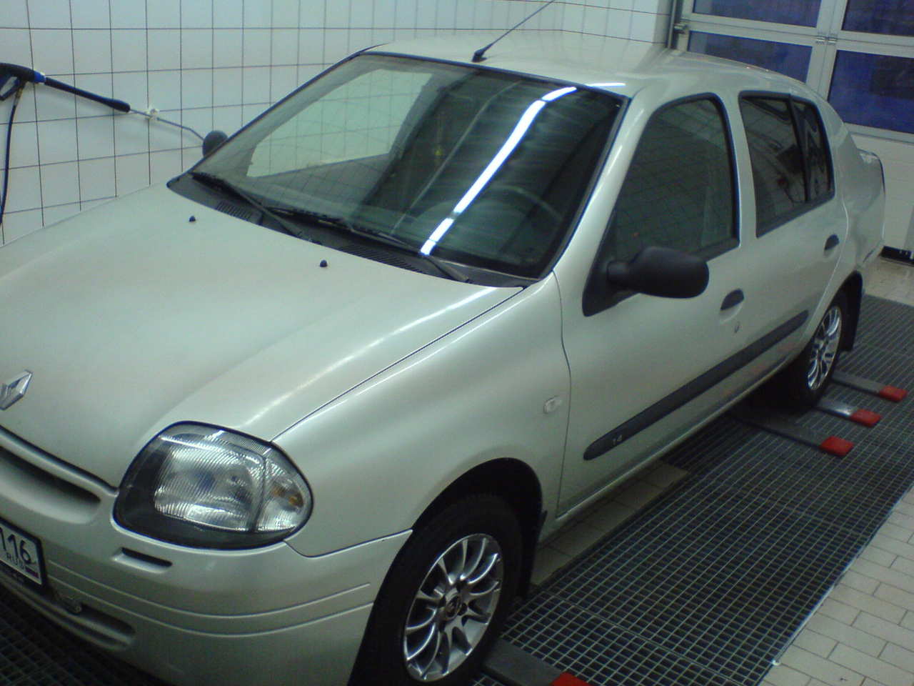 2001 Renault Symbol specs, Engine size 1.4l., Fuel type Gasoline, Drive