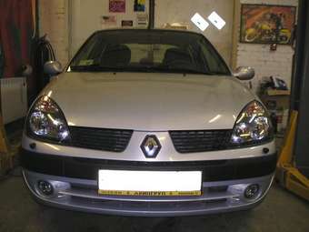 2002 Renault Symbol Pictures