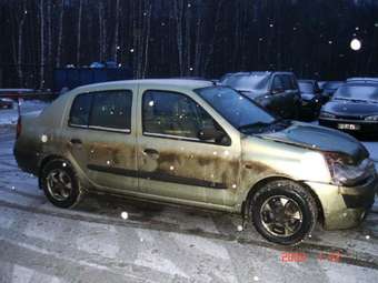 2002 Renault Symbol Photos