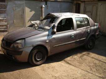 2004 Renault Symbol Photos