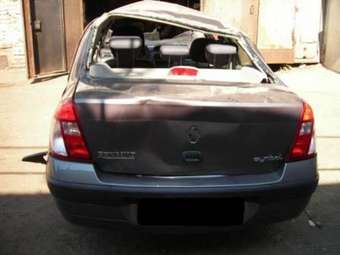 2004 Renault Symbol Photos