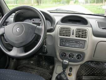 2004 Renault Symbol Pics