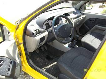 2004 Renault Symbol Photos