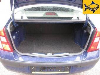 2004 Renault Symbol Pictures