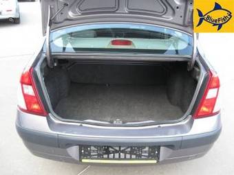 2004 Renault Symbol Photos
