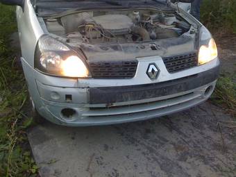 2004 Renault Symbol Pictures