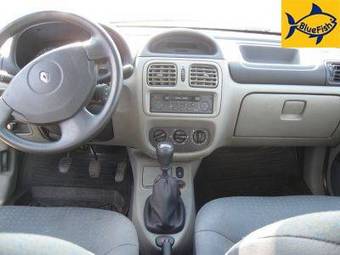 2004 Renault Symbol Pictures