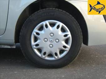 2004 Renault Symbol Pictures