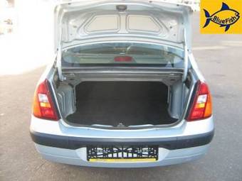 2004 Renault Symbol Photos