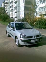 2004 Renault Symbol Pictures