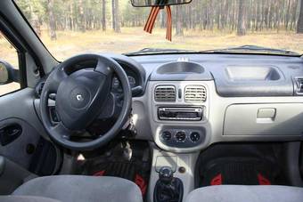 2004 Renault Symbol Photos