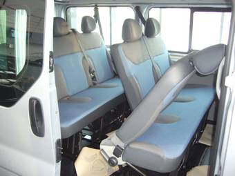 2011 Renault Trafic Photos